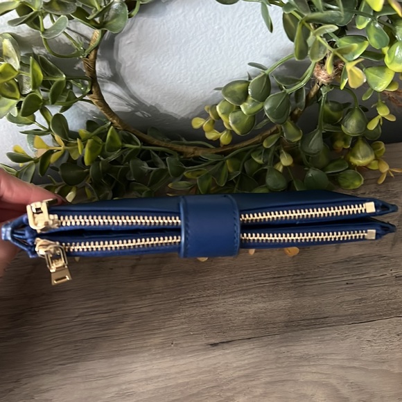 Wallet - Picture 2 of 10